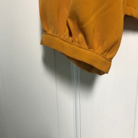 Gold Open Front Blouse - Picture 2 of 4